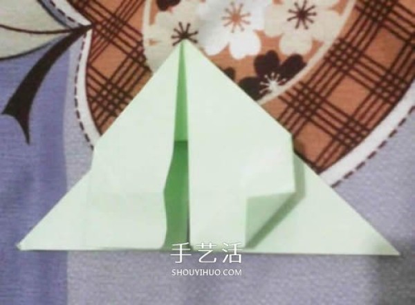 Illustration of the folding method of handmade paper fireworks, step-by-step diagram of the method of origami fireworks