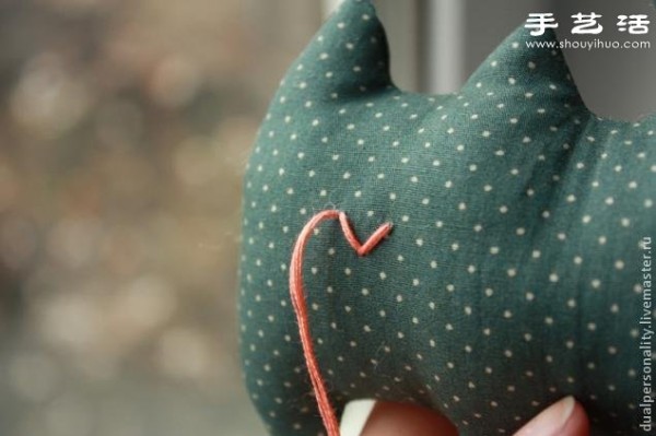 Illustrations for making handmade fabric cat pillows/cushions/dolls/pendants