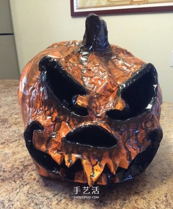 DIY Halloween pumpkin monster making tutorial with exaggerated and funny expressions! 