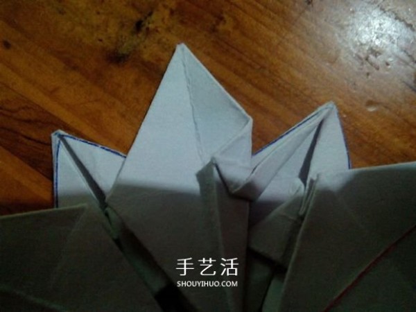 3D three-dimensional snowflake origami illustration, how to fold complex and exquisite snowflakes