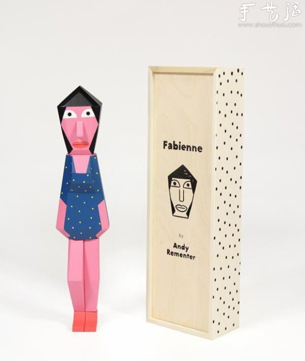 Wooden dolls that can be combined at will