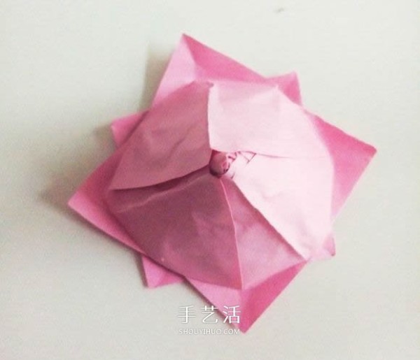 Illustration of how to fold a beautiful origami red rose for Valentines Day