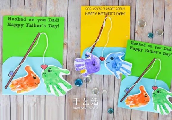 How to make a creative Fathers Day fishing greeting card with palm prints and small fish paintings