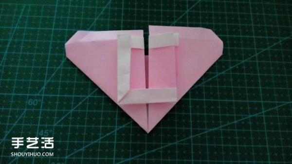 LOVE heart-shaped origami illustrated tutorial on how to fold LOVE love on Valentines Day