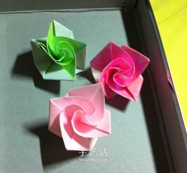 Mini rose flower origami tutorial with beautiful diamond rose folding illustrations