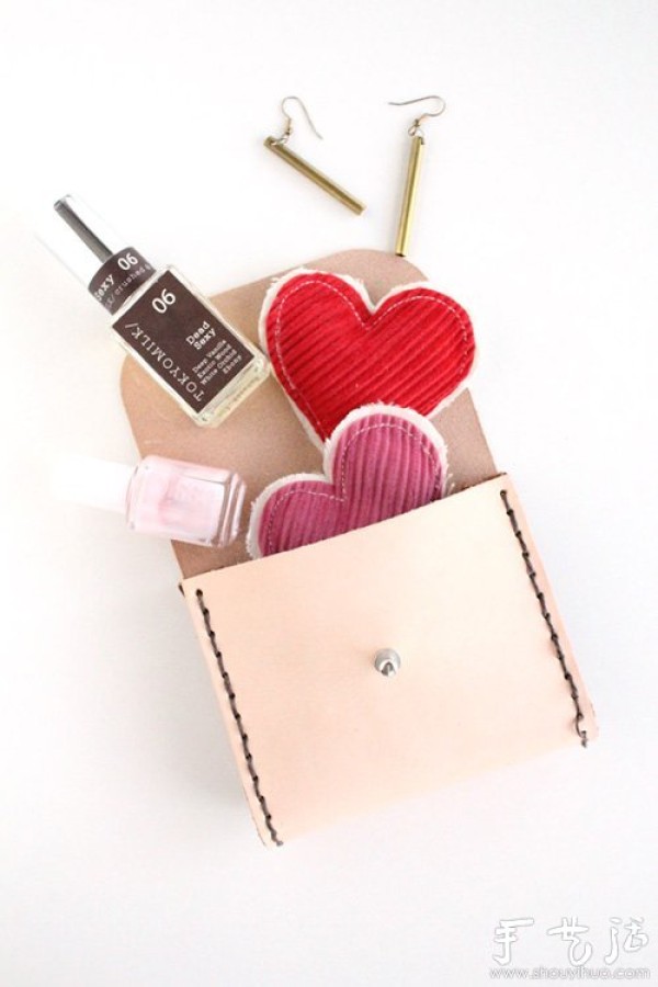 DIY small and cute leather storage bag