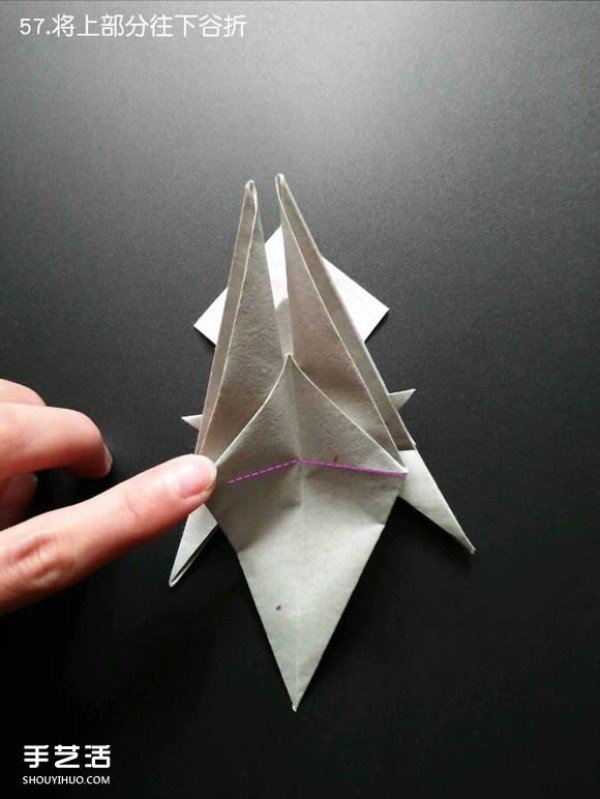 Super complex origami shark illustration, detailed steps for folding a three-dimensional shark