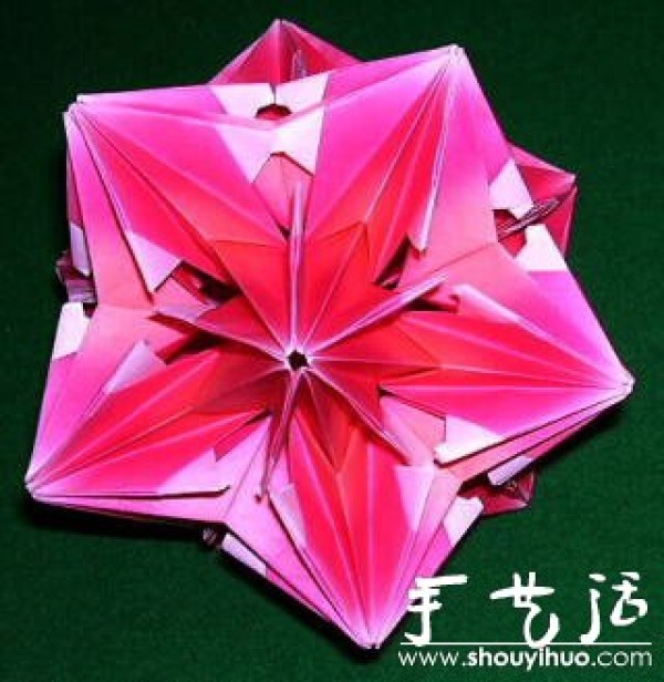 Appreciation of complex kaleidoscope origami works