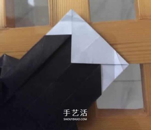 The origami step-by-step illustration of the crawling giant panda is so naive and cute~