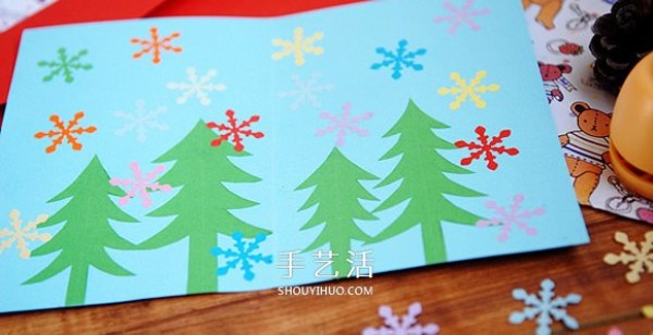 DIY Christmas card making tutorial and feel the little beauty of flowing colors