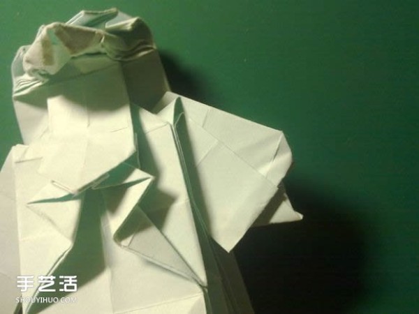 Detailed illustration of the folding process of Hatsune Miku origami