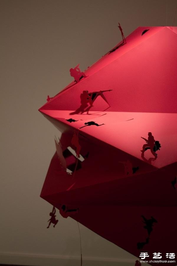 Creative paper-cutting: Fierce and bloody battle in the Red Fortress