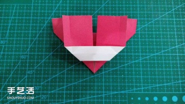 LOVE heart-shaped origami illustrated tutorial on how to fold LOVE love on Valentines Day