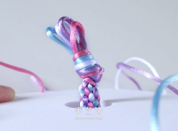 How to knit a colorful bracelet, diagram of four rope bracelets