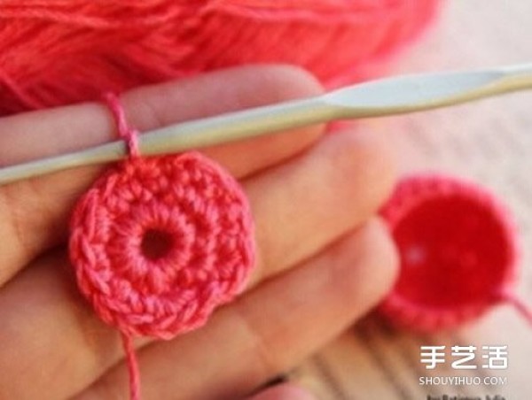 Crochet Love Illustrated Tutorial Three-dimensional Love Crochet Making Steps