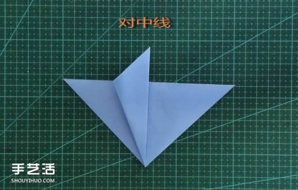 Handmade origami girls head illustration, step-by-step folding method for a girl with short hair