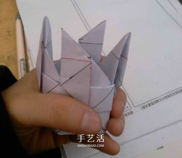 Step-by-step diagram of how to fold a Rothbard rose, origami Fukuyama