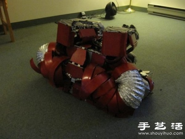 Iron Man fans DIY realistic armor that folds into a suitcase