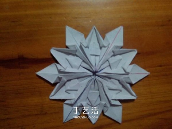 3D three-dimensional snowflake origami illustration, how to fold complex and exquisite snowflakes