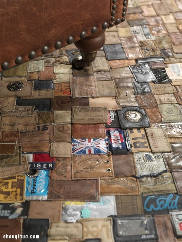 Exquisite carpet made by DIY using recycled jeans leather labels