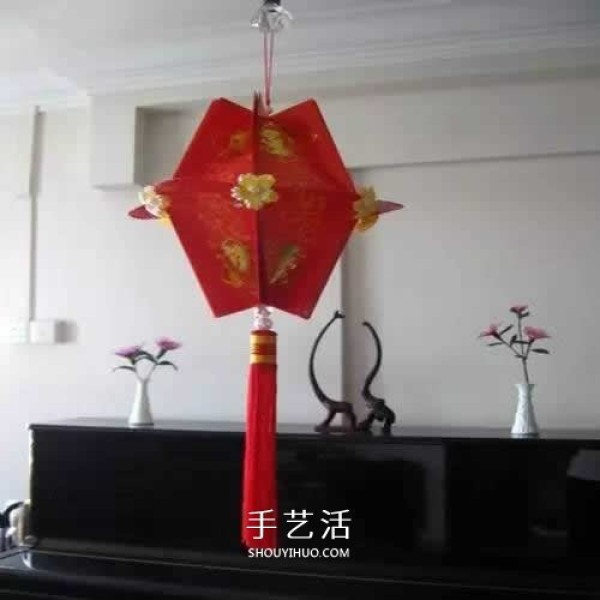 How to make red envelopes, how to make New Year lanterns with red envelopes by hand