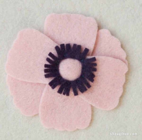 Illustration of how to make cute little flower handmade fabric refrigerator magnets