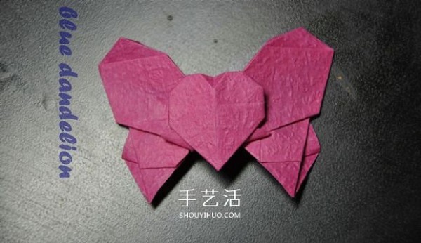 Illustrations of how to fold a romantic butterfly heart, step-by-step pictures of origami butterfly hearts