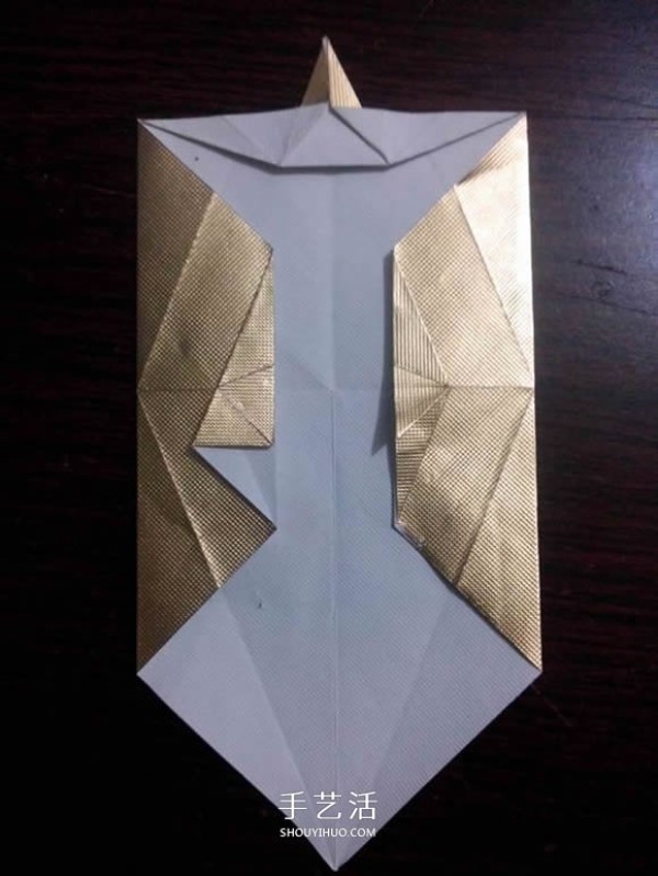 Using cigarette box paper waste and making origami three-dimensional owl illustration step-by-step