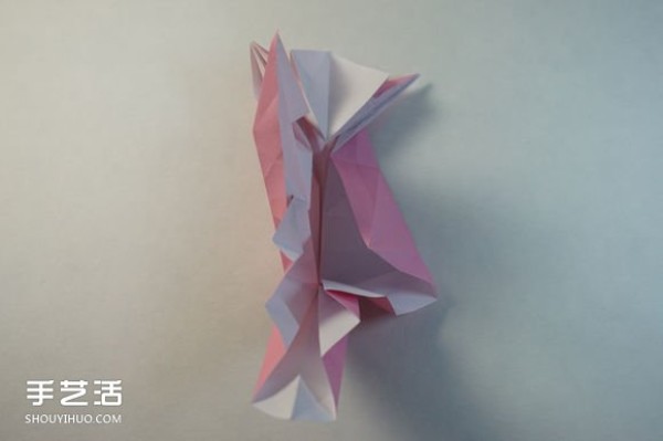 Origami Girls Step-By-Step Illustration and Complex Folding Tutorial for Girls