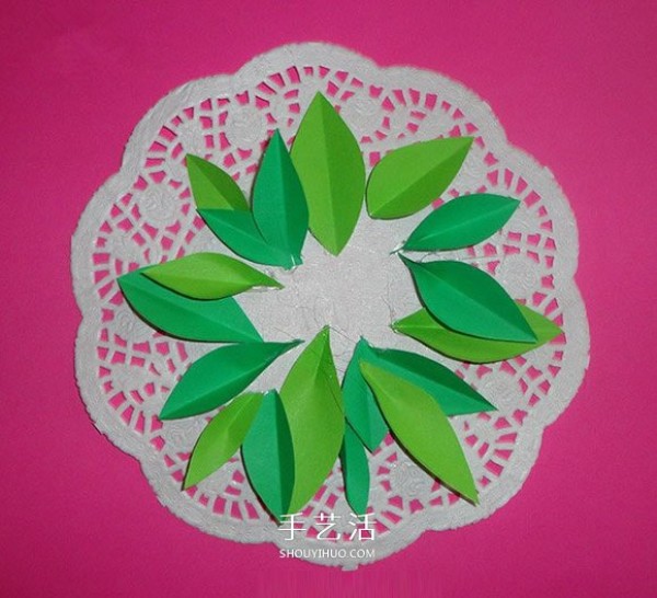 Teachers Day gift flower plate is made of cardboard and handmade beautiful flower plate