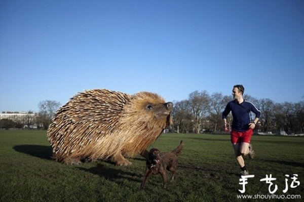 2000 cork pegs DIY giant hedgehog