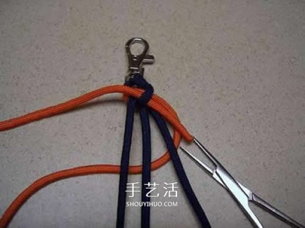 How to braid hand-made knife pendant rope and illustrate the weaving method of parachute pendant