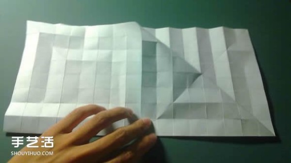 Detailed illustration of the folding process of Hatsune Miku origami