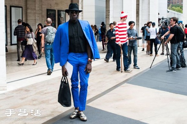 "Wheres Waldo?" Fashion Week Chaos Edition