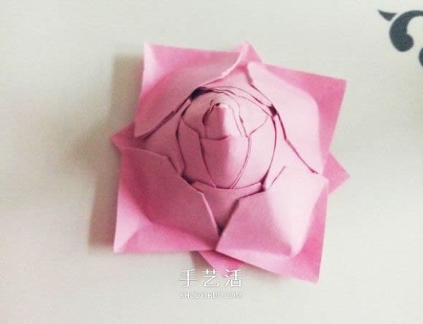 Illustration of how to fold a beautiful origami red rose for Valentines Day