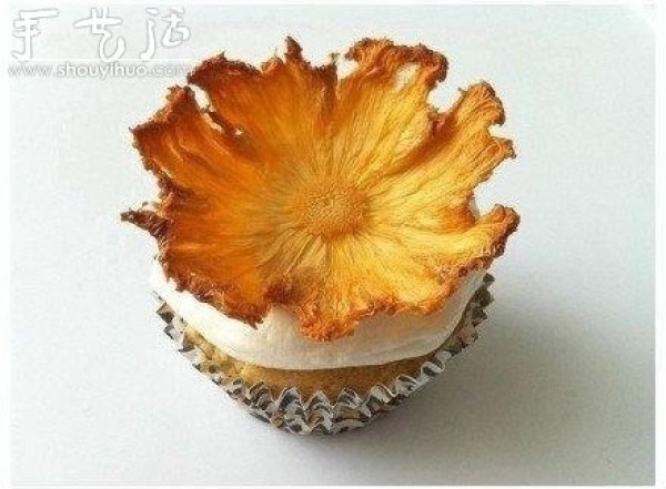 DIY flame pineapple egg tart, how to make flame pineapple egg tart