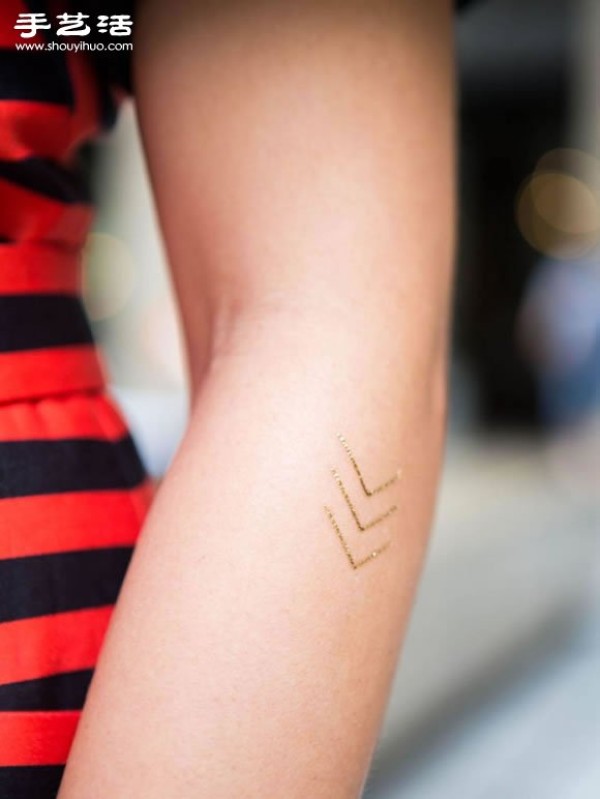 A fun and painless fake tattoo trick - tattoo stickers