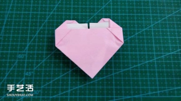 LOVE heart-shaped origami illustrated tutorial on how to fold LOVE love on Valentines Day