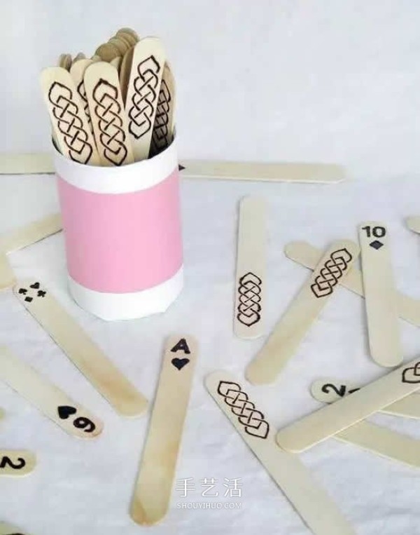 There are so many pictures of using waste ice cream sticks to bring everyone back to the happiness of childhood