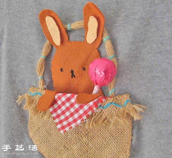 Illustrated Tutorial on Handmade Cute Easter Bunny Pockets