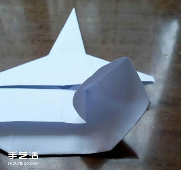 How to use paper to fold a fighter jet and illustrate how to fold an A4 paper fighter jet