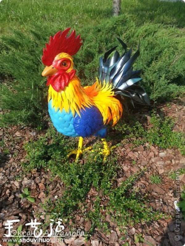 Tutorial on DIY making a big rooster from waste plastic bottles