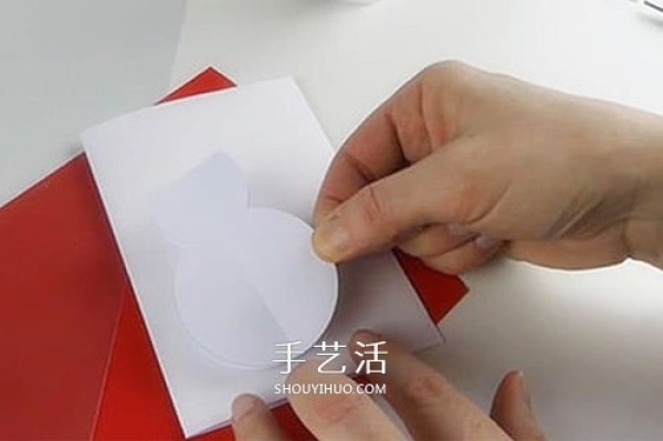 The method of making a snowman greeting card for the Spring Festival can also be used as a Christmas and New Year greeting card