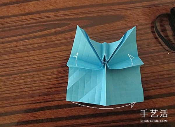 The origami method of the skull illustrates the process of folding the skull