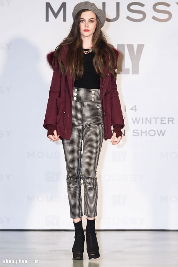 MOUSSY & SLYs autumn and winter womens clothing creates a British retro style