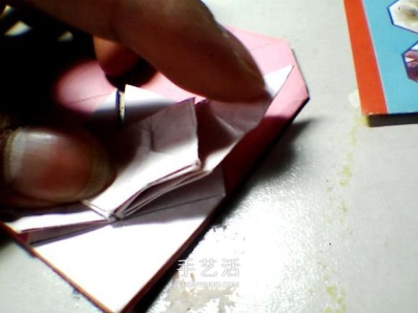 Illustrations on how to fold Valentines Day love origami with wings to make a perfect match