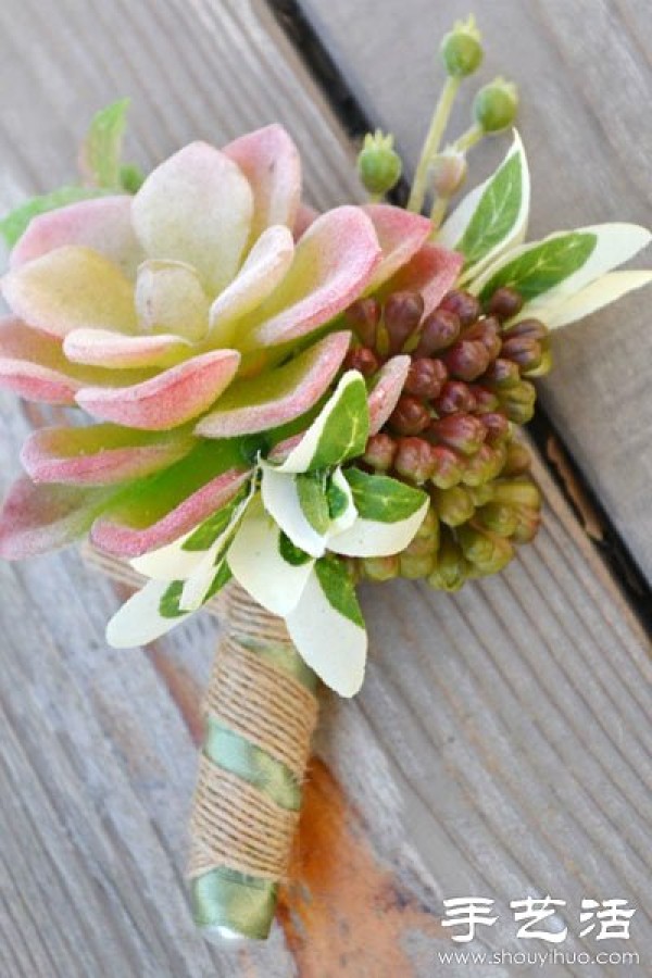 DIY environmentally friendly personalized wedding decoration with succulent plants