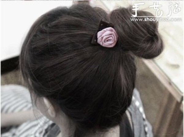 Handmade DIY tutorial for hair accessories: rose hair tie