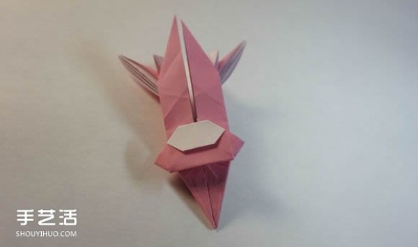 Origami Girls Step-By-Step Illustration and Complex Folding Tutorial for Girls