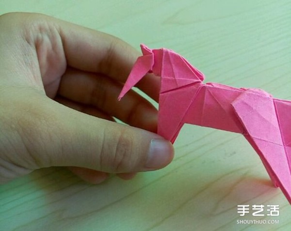 Hideo Komatsus Horse Origami Illustration, a Super Detailed Three-dimensional Horse Origami Tutorial